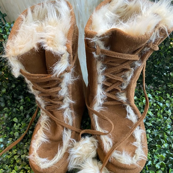 Gently used Jessica Simpson Moccasins - Picture 6 of 8